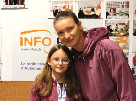 L'ardéchoise Amandine Leynaud, ex-internationale de handball, était au micro avec Juliette